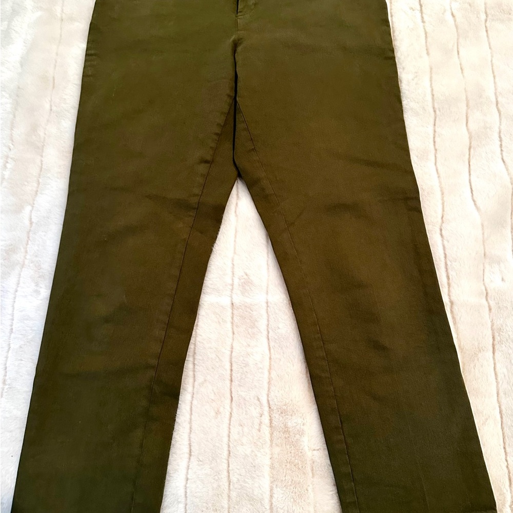 Banana Republic olive cotton Capri pants